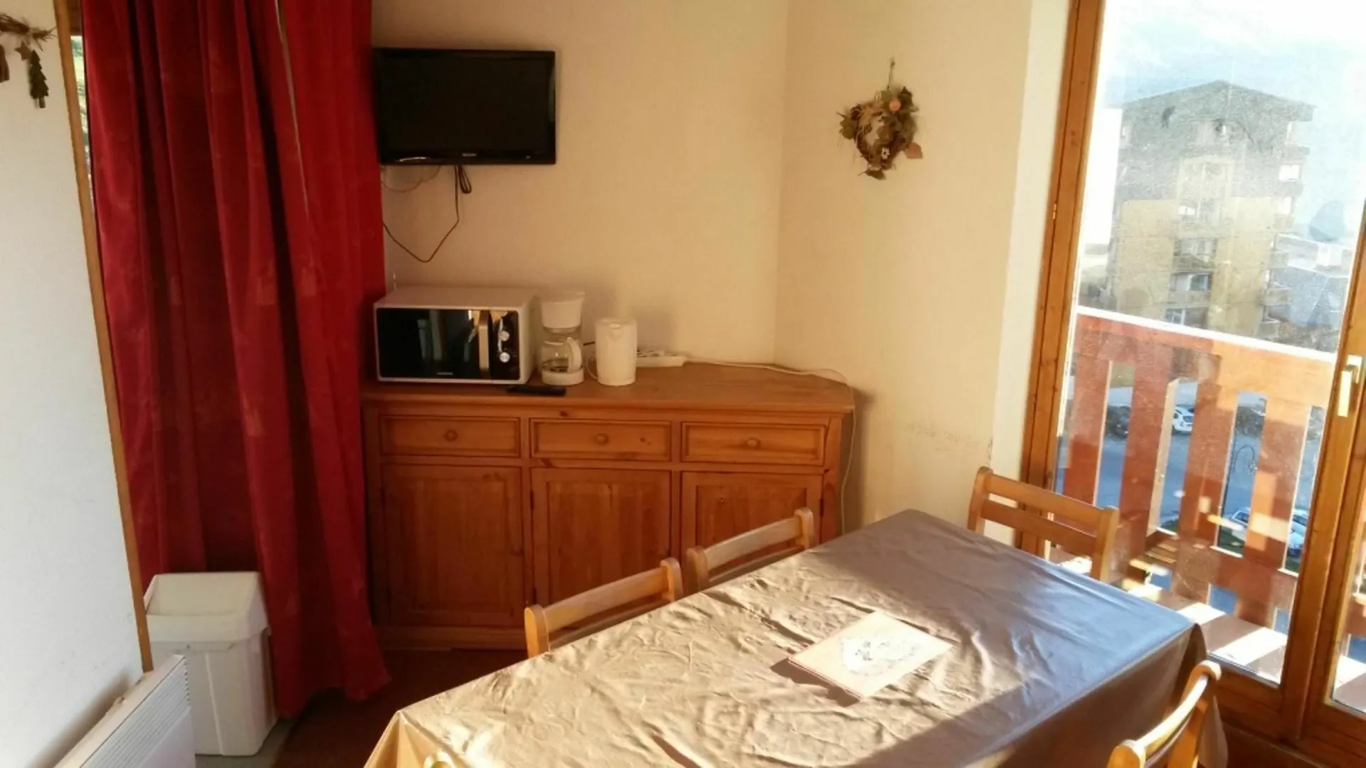 Apartment With One Bedroom In Val Thorens, With Wonderful Mountain Vie Saint-Martin-de-Belleville 0*,